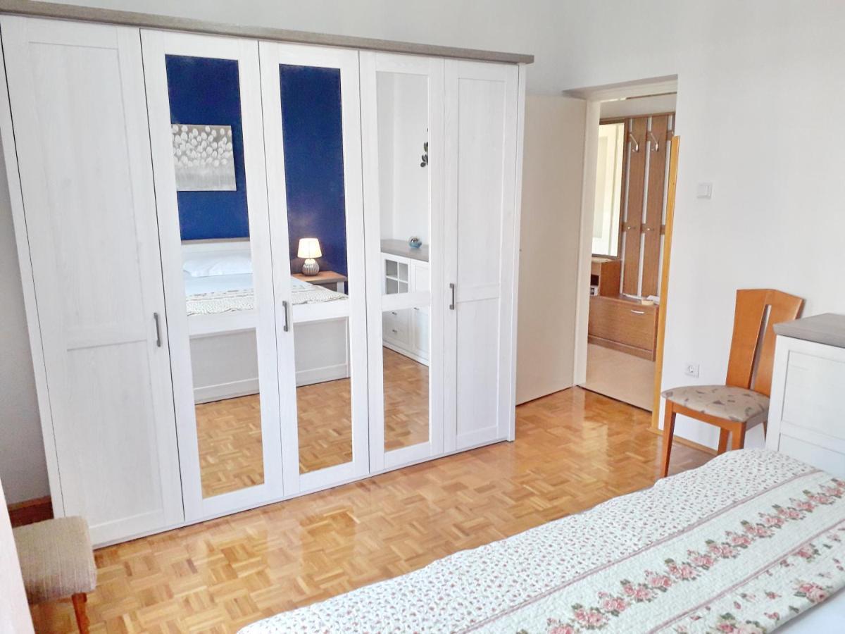 Apartments J&R Babara Biograd Na Moru Buitenkant foto