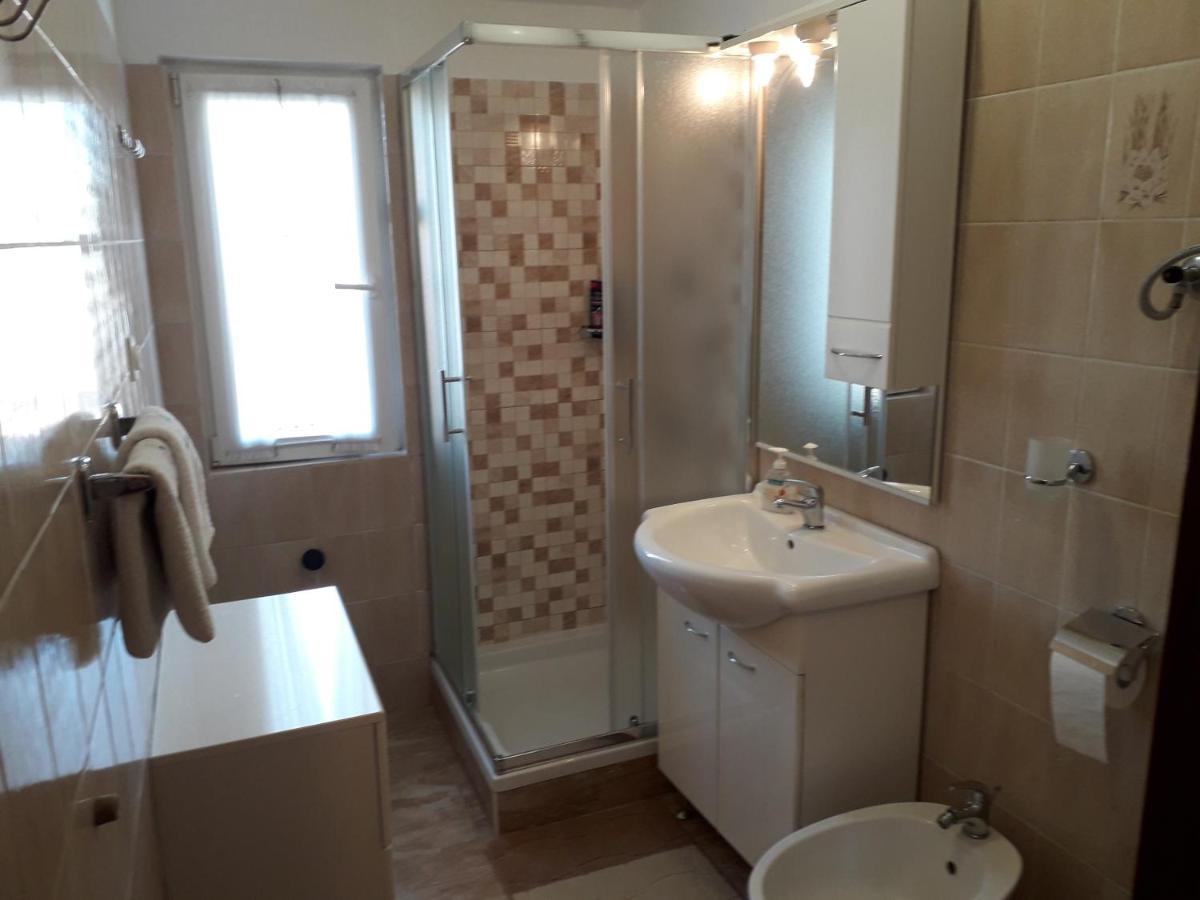 Apartments J&R Babara Biograd Na Moru Buitenkant foto
