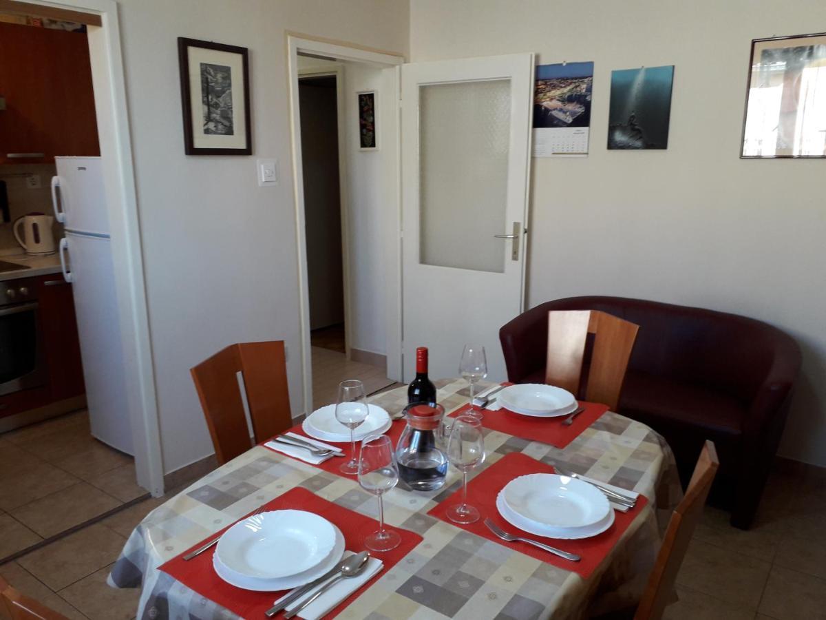 Apartments J&R Babara Biograd Na Moru Buitenkant foto