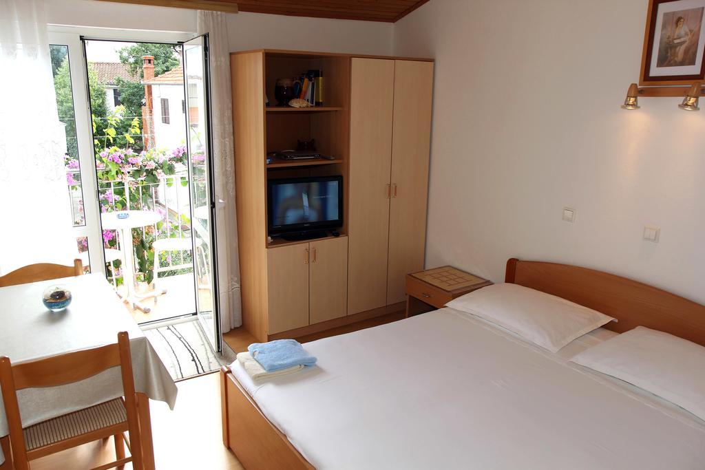 Apartments J&R Babara Biograd Na Moru Buitenkant foto